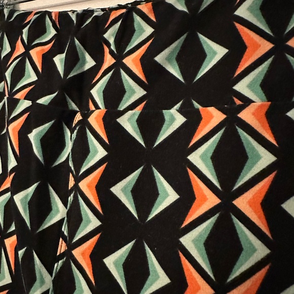 Leggings-Tall and Curvy - Picture 3 of 7